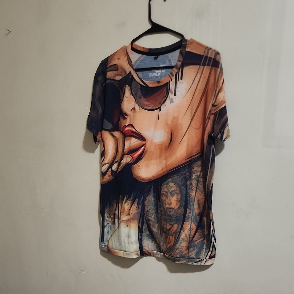 Trendy Graphic Short Sleeve Tee - Multicolor - Picture 2 of 7